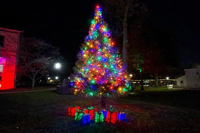 AMBUCS' Christmas Tree Lighting Scheduled for Friday, November 29